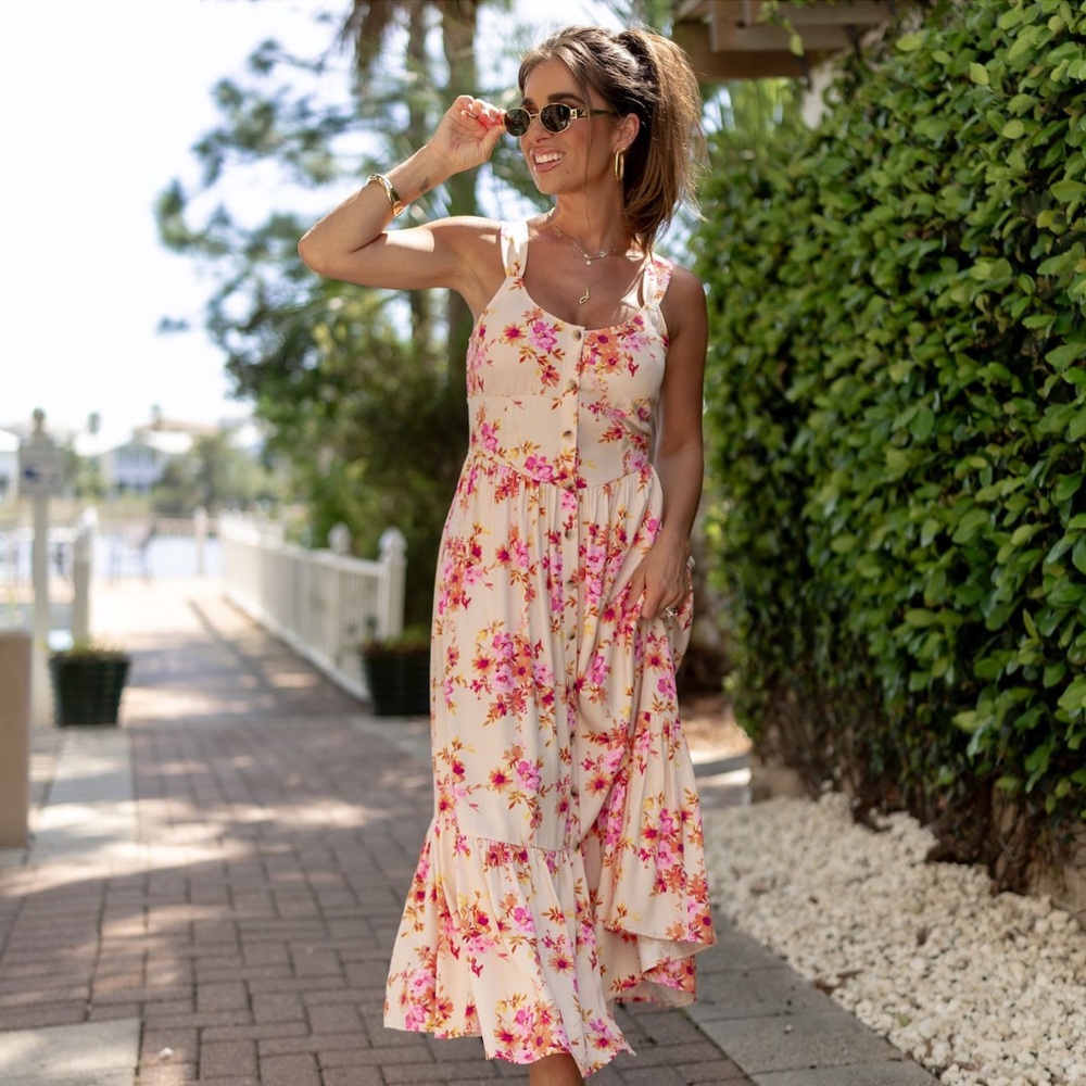 Kittenish Floral Maxi Dress